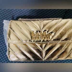 🔥3-$55.🔥BUNDLE🔥 NWT Nicole Miller Gold Quilted